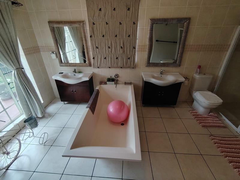 3 Bedroom Property for Sale in Aston Bay Eastern Cape